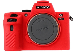 Силиконовый чехол для фотоаппарата Sony Alpha ILCE-7MII (цвет красный) 