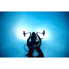Осветитель светодиодный Godox Dive Light RGBWW WT40R для подводной съемки