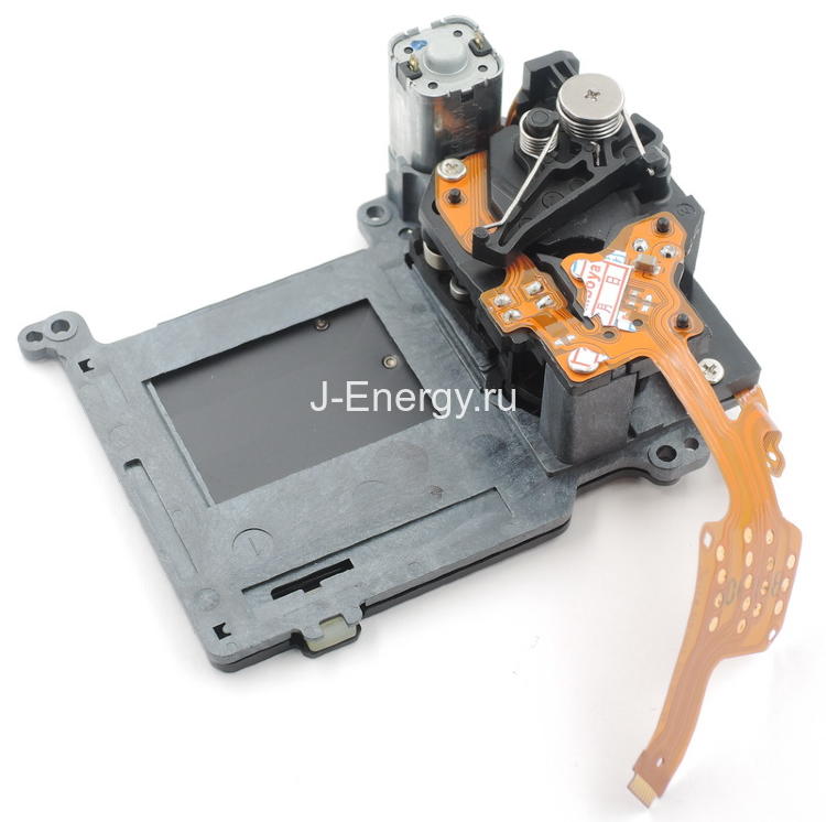 Затвор в движке. R10 canon затвор. Шестерёнка двигателя затвора nikon. Мотор затвора nikon d60 купить. Затвор в движке.